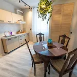 Barrique Republicii 56 Apartment
