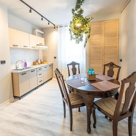 Barrique 13 - Breakfast At Restaurant & Minibar - Old Town * Brasov