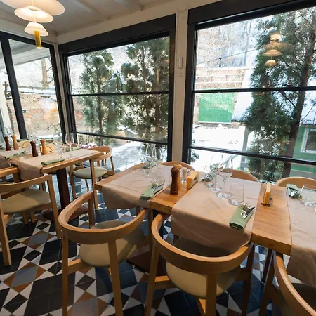 Barrique Republicii 56 דירה *