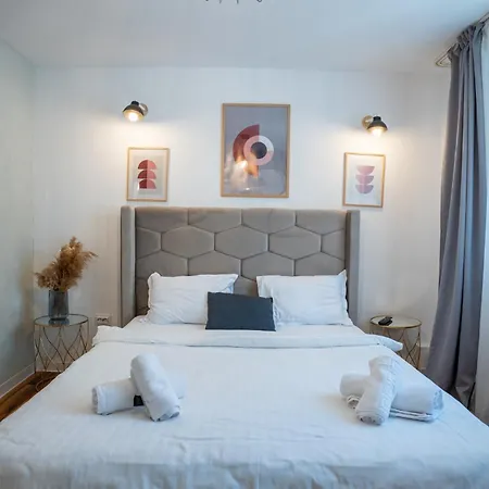 Barrique 13 - Breakfast At Restaurant & Minibar - Old Town *