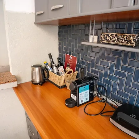 Barrique 13 - Breakfast At Restaurant & Minibar - Old Town בראשוב