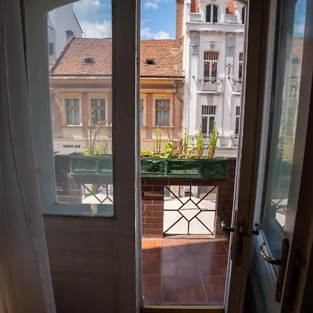 Barrique 13 - Breakfast At Restaurant & Minibar - Old Town * בראשוב