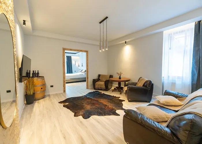 Barrique Republicii 56 בראשוב